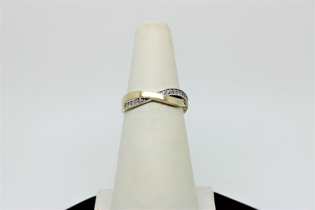Cross gold ring