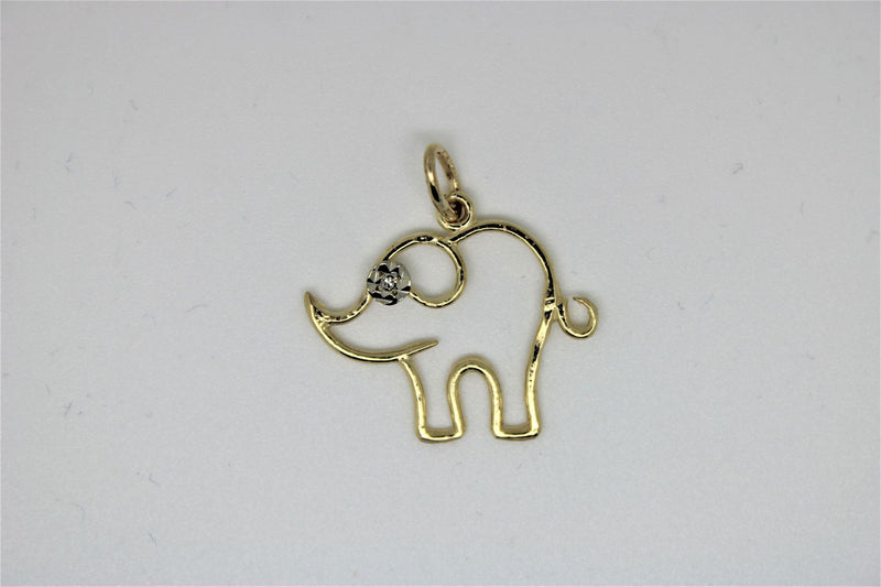Pendentif en or éléphant