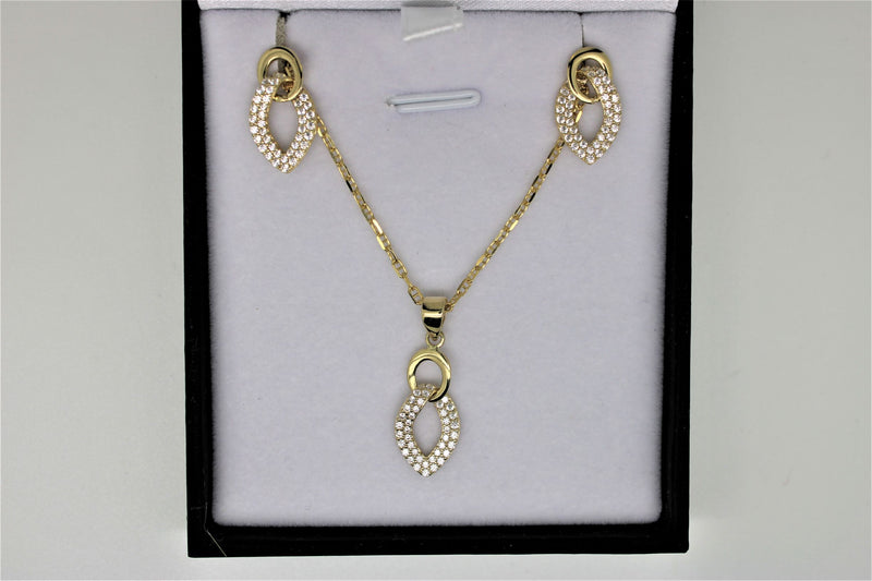 Set of gold chain, pendant and earrings with stones