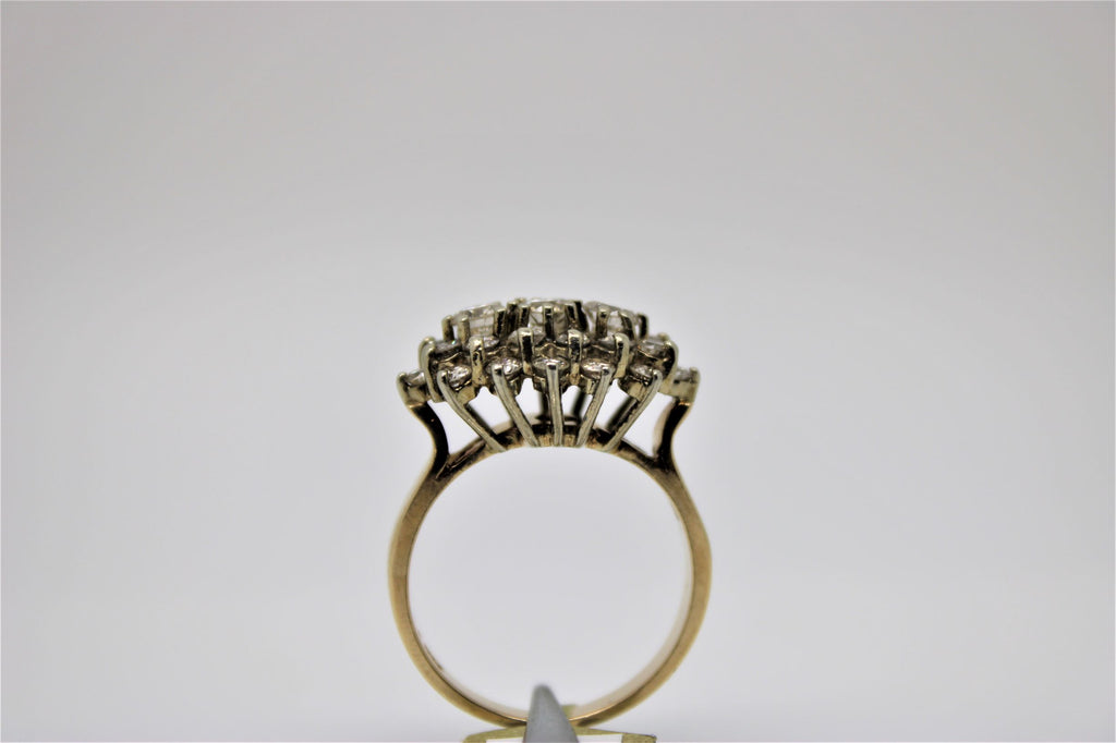 Gold ring (diamonds)