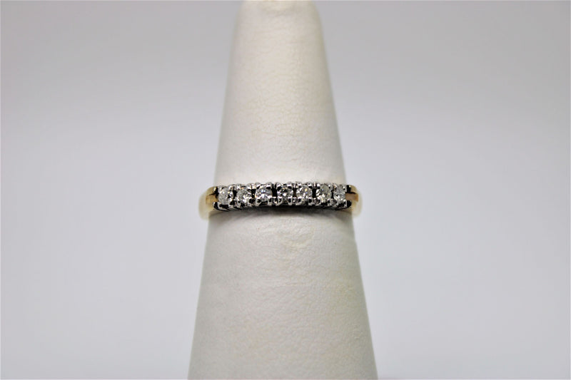 Semi-eternity bangle in 2-tone gold (diamonds)
