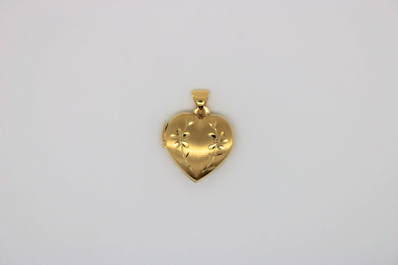Gold heart pendant