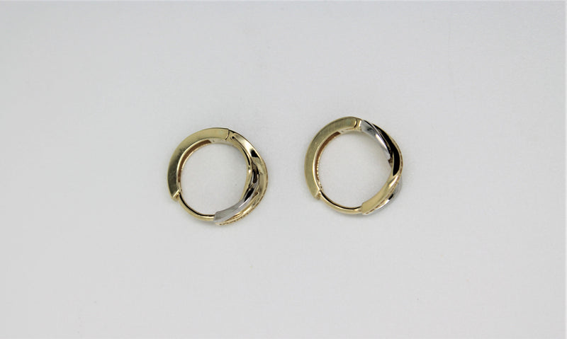 2 tones gold earring with stones