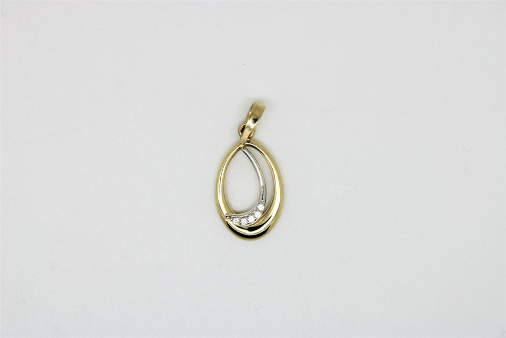 2 tone oval gold pendant wtih stones