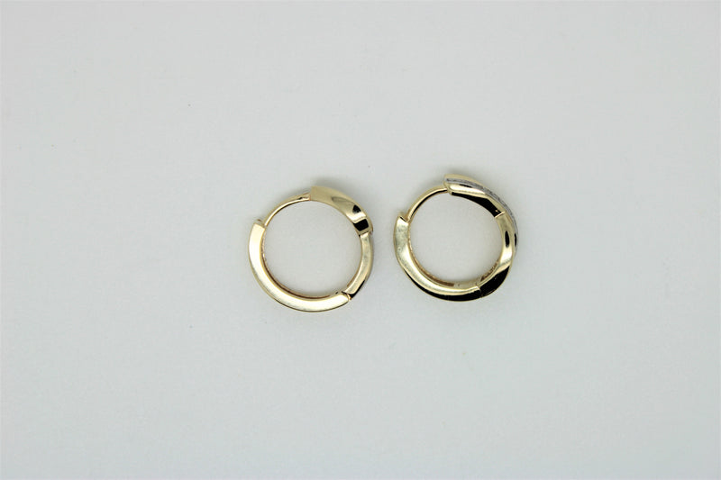 2 tone gold earring with 2 stone