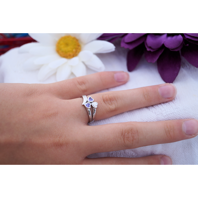 Stylish trio hearts ring